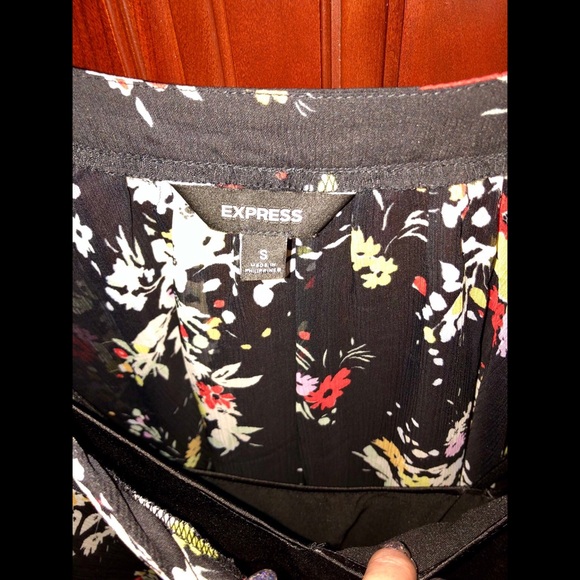 Express - Floral Chiffon Tunic - Size Small - Picture 5 of 6